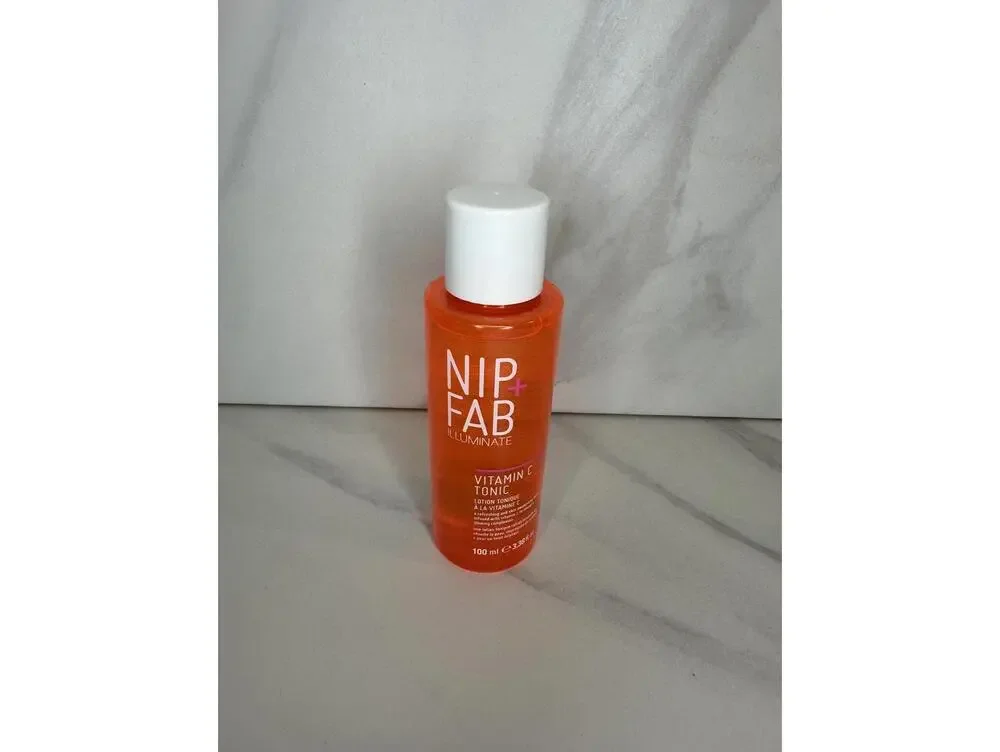 Nip + Fab Illuminate Vitamin C tonic 3.38 fl oz